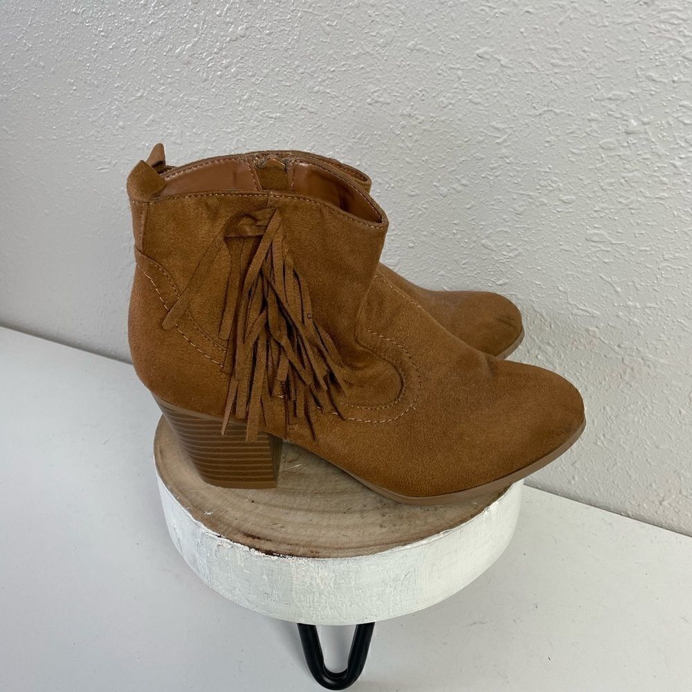 Pre-Owed Brash Brown Ankle Boots Bootie with Fringe Woman, Size 7 Boho
